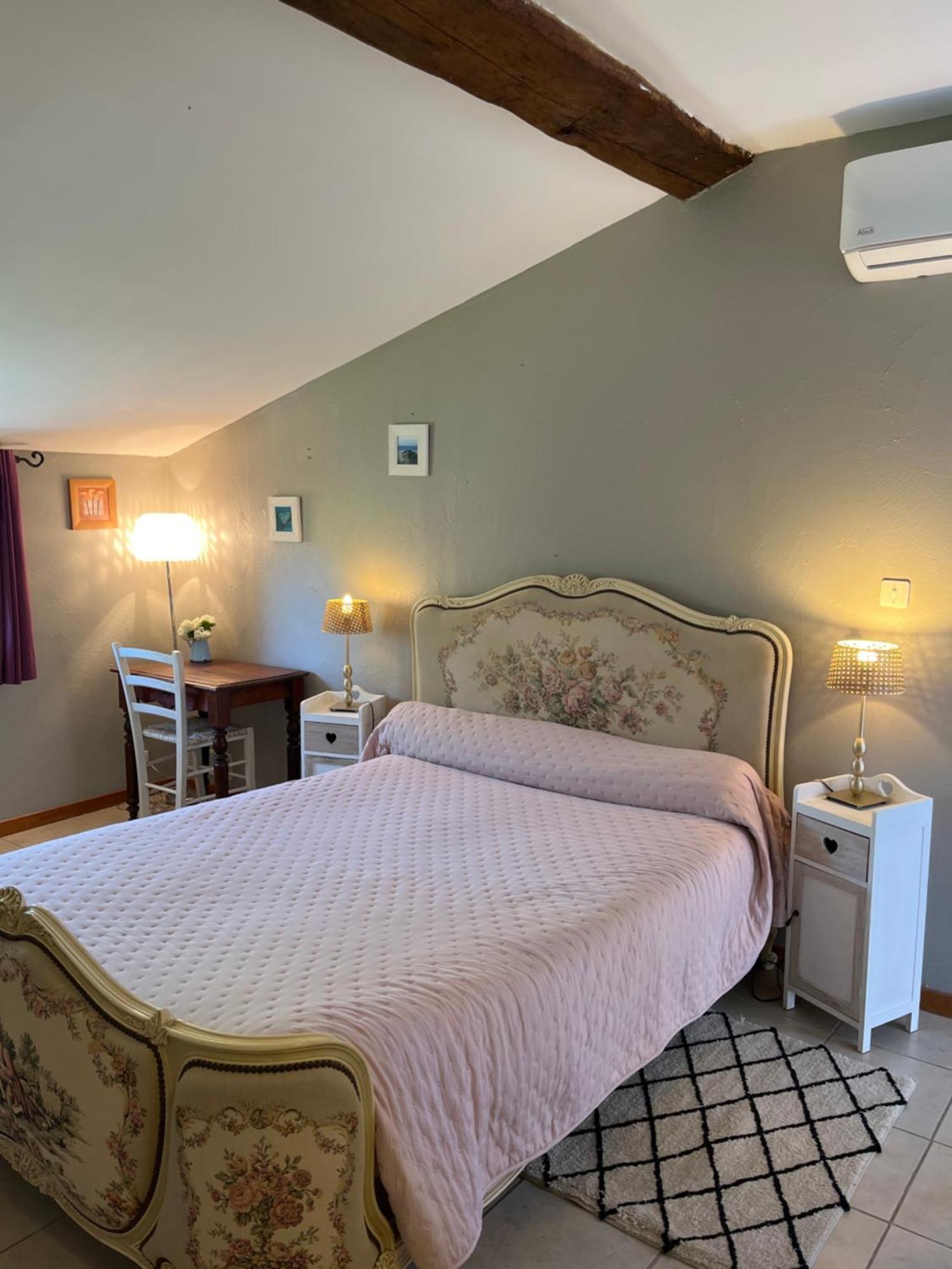 Chambres Et Gite Peyroutas " Camille" Vignonet St Emilion Bagian luar foto
