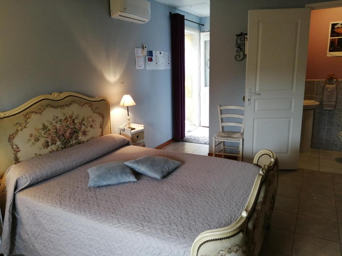 Chambres Et Gite Peyroutas " Camille" Vignonet St Emilion Bagian luar foto